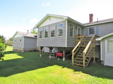 Welcome home to this well-maintained 3-bedroom, 1-bath property - photo 29
