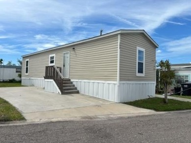 Silver Lake, a professionally managed, well-maintained - photo 1