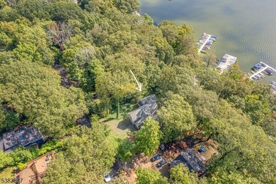 Contemporary Elegance with Stunning Lake Views. Welcome to this - photo 32