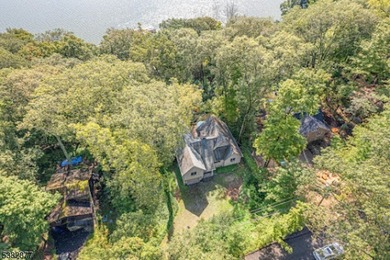 Contemporary Elegance with Stunning Lake Views. Welcome to this - photo 39