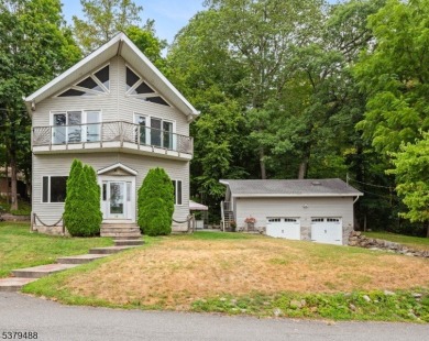 Lake Home For Sale in Jefferson, New Jersey