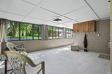 Welcome Home to 403 Mineral Springs Blvd! Imagine waking up in a - photo 18