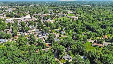 Welcome Home to 403 Mineral Springs Blvd! Imagine waking up in a - photo 34