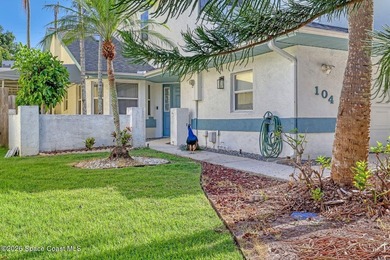 A GORGEOUS HUGE BEACHSIDE TOWNHOUSE! Just 1/2 mile from the - photo 4