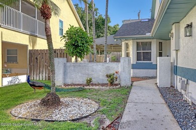 A GORGEOUS HUGE BEACHSIDE TOWNHOUSE! Just 1/2 mile from the - photo 5