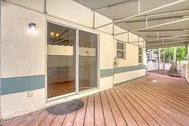 A GORGEOUS HUGE BEACHSIDE TOWNHOUSE! Just 1/2 mile from the - photo 7