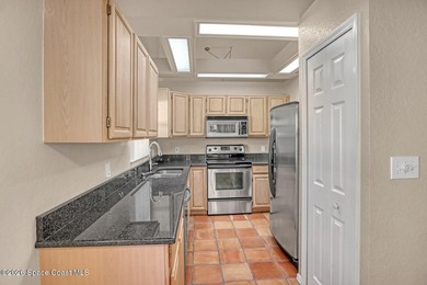 A GORGEOUS HUGE BEACHSIDE TOWNHOUSE! Just 1/2 mile from the - photo 10
