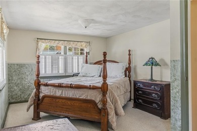 NATURE LOVERS RETREAT! Tucked away on a beautifully maintained - photo 16