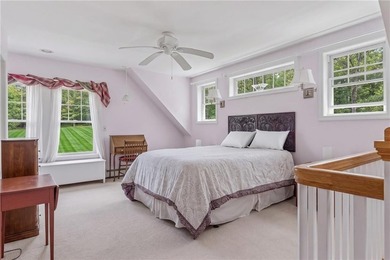 NATURE LOVERS RETREAT! Tucked away on a beautifully maintained - photo 20