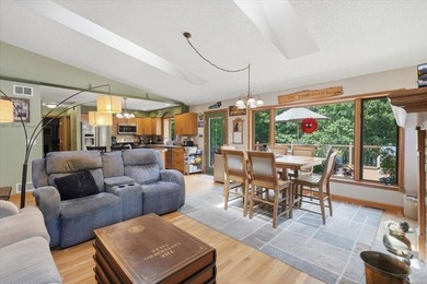 Beautiful 4 bedroom, 3 bath rambler on 1+ acre lot across the - photo 10