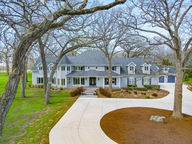 Welcome to an extraordinary estate set on over 2.4 private acres - photo 7