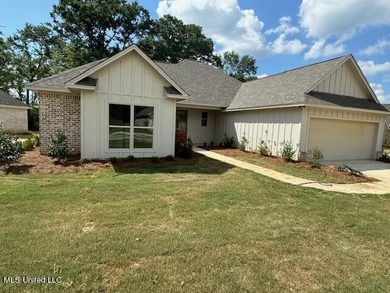 (private lake, pond, coastal) Home Sale Pending in Canton Mississippi