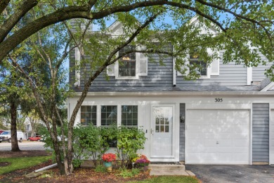 Lake Townhome/Townhouse For Sale in Aurora, Illinois