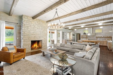 Welcome to a truly one-of-a-kind custom estate nestled on 17 - photo 15