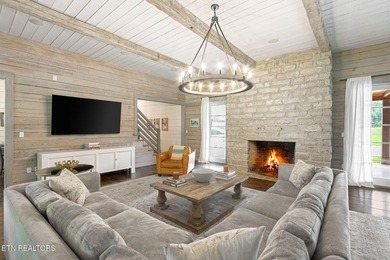 Welcome to a truly one-of-a-kind custom estate nestled on 17 - photo 17