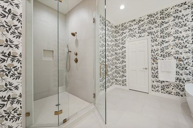 Fully Updated Custom Home in the highly desireable Prestonwood - photo 20