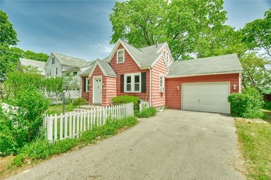 Opportunity knocks in one of Irondequoit's most unique bay and - photo 1