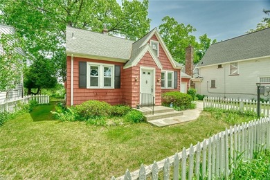 Opportunity knocks in one of Irondequoit's most unique bay and - photo 4