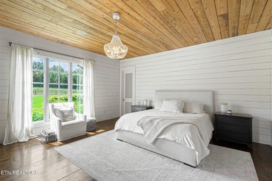 Welcome to a truly one-of-a-kind custom estate nestled on 17 - photo 29