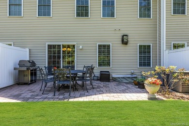 Welcome to effortless living in this beautifully maintained - photo 31