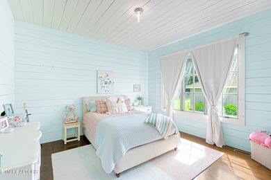 Welcome to a truly one-of-a-kind custom estate nestled on 17 - photo 36