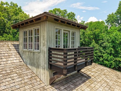 Welcome to a truly one-of-a-kind custom estate nestled on 17 - photo 46