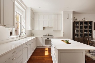 Classic Chelsea Townhouse Living, Thoughtfully Reimagined On one - photo 7
