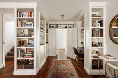 Classic Chelsea Townhouse Living, Thoughtfully Reimagined On one - photo 9
