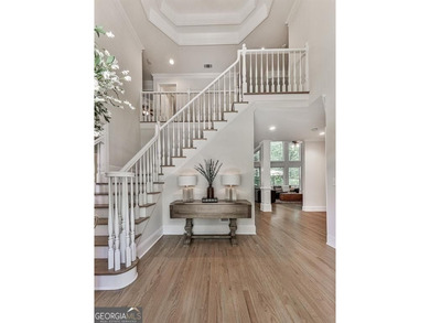 Welcome to your Forever home, where timeless elegance meets - photo 2