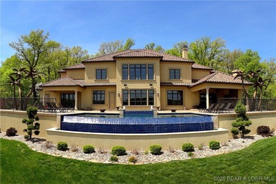 Prestigious Gated Waterfront Estate. Privacy, Distinction, and a - photo 3