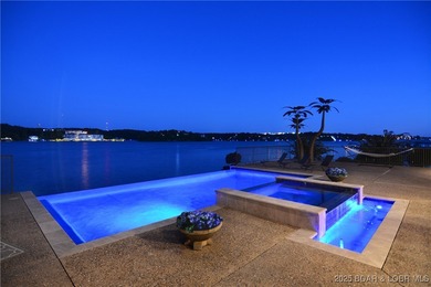 Prestigious Gated Waterfront Estate. Privacy, Distinction, and a - photo 4