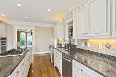 Luxury Brick Home on Golf Course with Pond View-3BR|4.5BA| 4-Car - photo 13