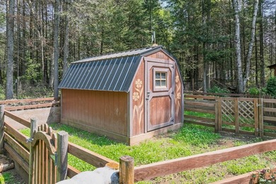 Set on 1.19 wooded acres in the heart of Sugar Camp, this 1,746 - photo 24
