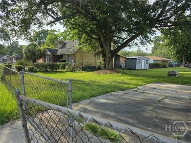 Traditional ranch-style home with investment potential on a - photo 25