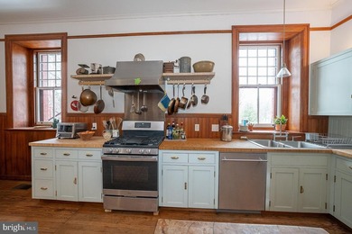 Approximately 4,630 square feet, five bedrooms, three and a half - photo 34