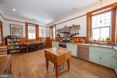 Approximately 4,630 square feet, five bedrooms, three and a half - photo 36