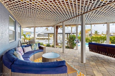 Tropical Waterfront Paradise with Endless Charm! Welcome to your - photo 37