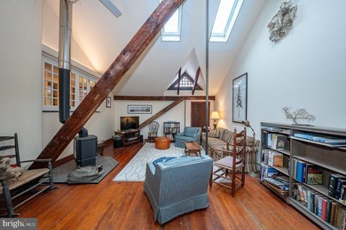 Approximately 4,630 square feet, five bedrooms, three and a half - photo 44