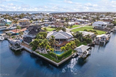 Tropical Waterfront Paradise with Endless Charm! Welcome to your - photo 45
