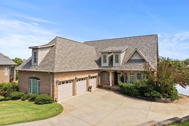 Luxury Brick Home on Golf Course with Pond View-3BR|4.5BA| 4-Car - photo 45