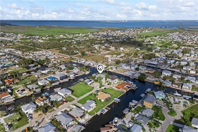 Tropical Waterfront Paradise with Endless Charm! Welcome to your - photo 46