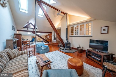 Approximately 4,630 square feet, five bedrooms, three and a half - photo 46