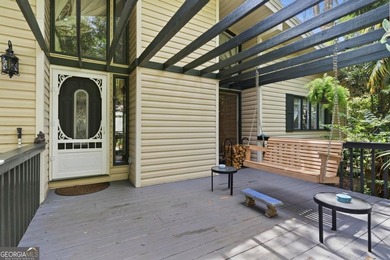 Escape to the lake in this beautiful 3-bedroom, 2-bath cottage - photo 9