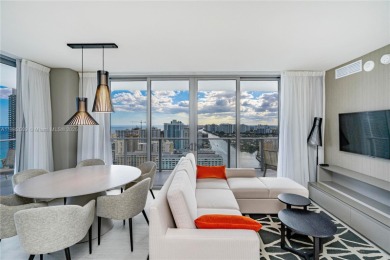 PRICED TO SELL- MOTIVATED SELLER! Stunning 2 bed / 2 bath CORNER