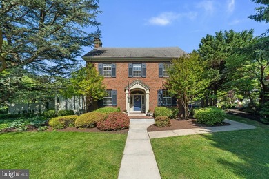 OPEN HOUSE, SUNDAY 12-2pm on July 19th - A Refreshing & Rare - photo 2