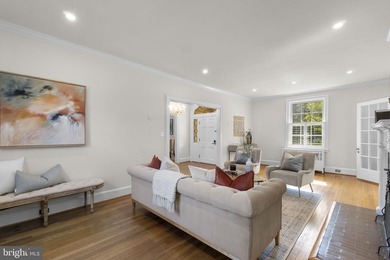 OPEN HOUSE, SUNDAY 12-2pm on July 19th - A Refreshing & Rare - photo 9
