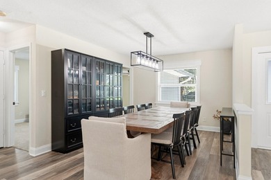 Welcome to this beautiful 4 bedroom 2 bathroom pool home in - photo 13