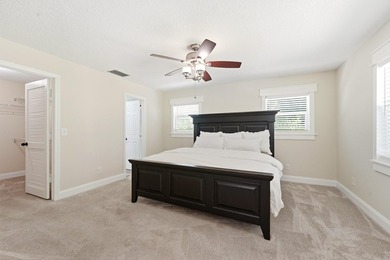 Welcome to this beautiful 4 bedroom 2 bathroom pool home in - photo 14