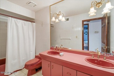 PRICE IMPROVEMENT! Now offered at $999,999! Stunning all-brick - photo 15