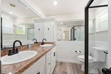 Welcome to this beautiful 4 bedroom 2 bathroom pool home in - photo 18